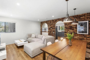 Spacious Apartment with Pool in Prime Location